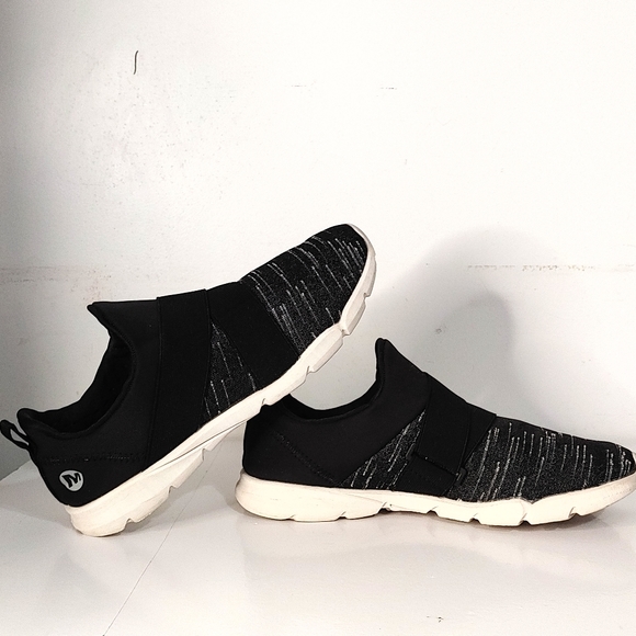 Merrell Shoes - Picture 6 of 10